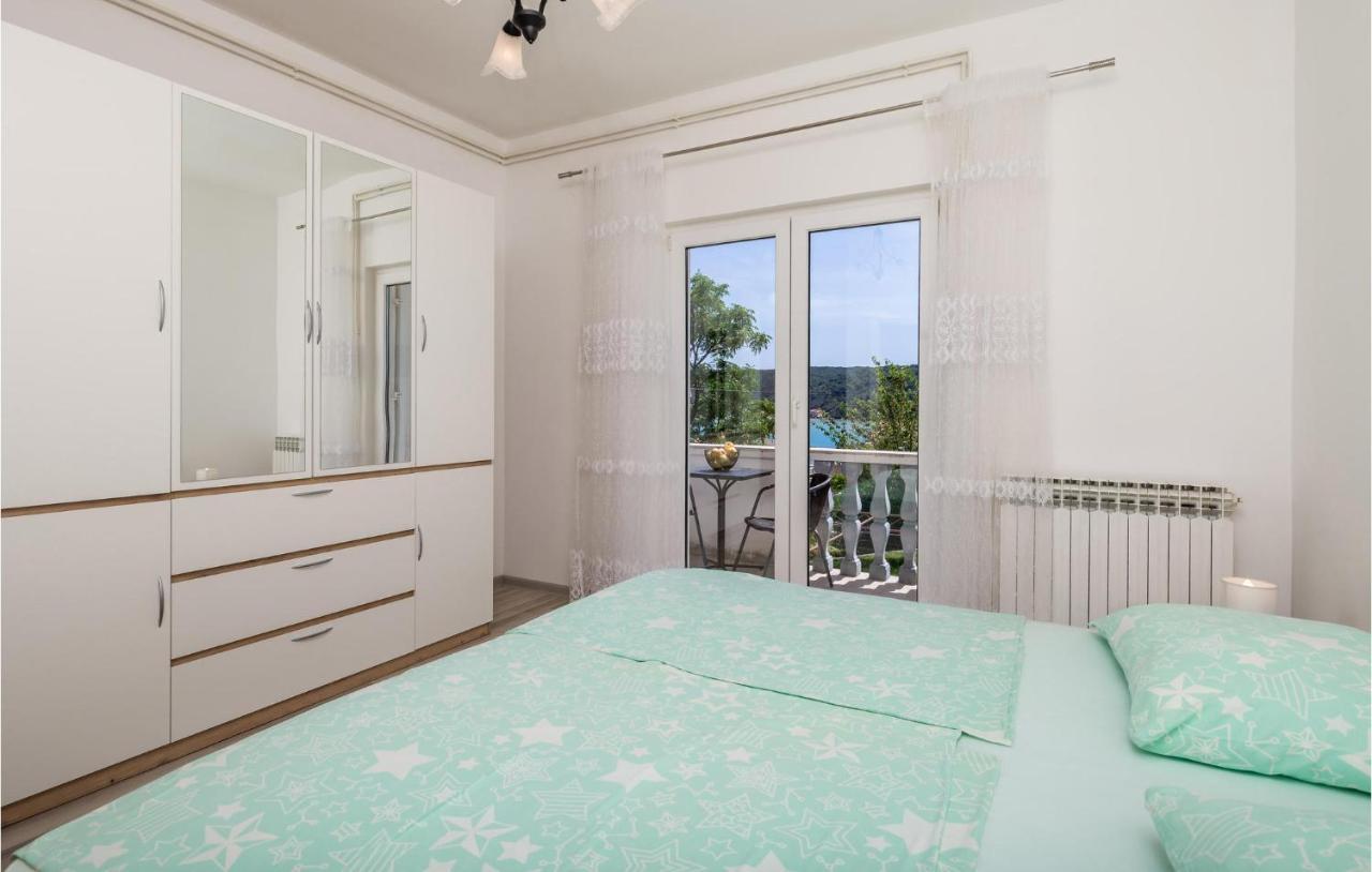 1 Bedroom Amazing Apartment In Kampor Kültér fotó